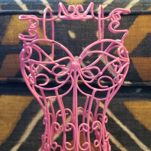 Vintage iron corset mannequin jewelry stand - Picture 6 of 7